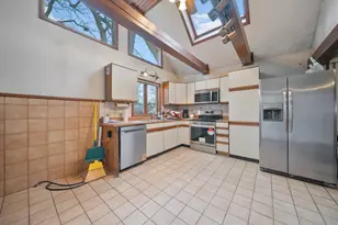 57 McPhail St, Manchester, NH 03104 - Photo 4