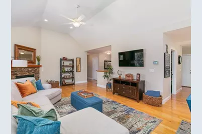 14 Tomasian Drive, Merrimack, NH 03054 - Photo 8