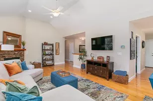 14 Tomasian Dr, Merrimack, NH 03054 - Photo 8