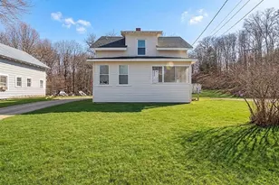 82 Howard St, Winchester, NH 03470 - Photo 2