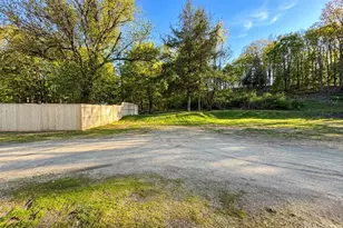 82 Howard St, Winchester, NH 03470 - Photo 4