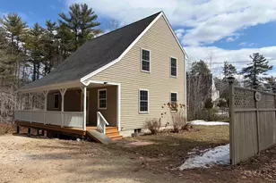 82 Robinhood Rd, Wakefield, NH 03830 - Photo 2