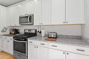14 Manor Dr, Hooksett, NH 03106 - Photo 10