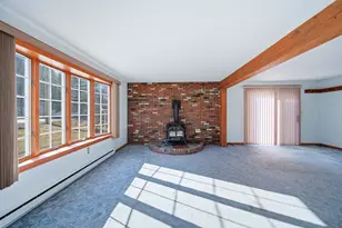 48 Dracut Rd, Hudson, NH 03051 - Photo 6