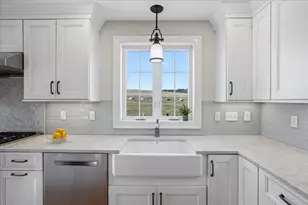 62 Elwood Rd, Londonderry, NH 03053 - Photo 14