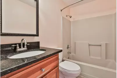 471 Silver Street #403, Manchester, NH 03103 - Photo 14