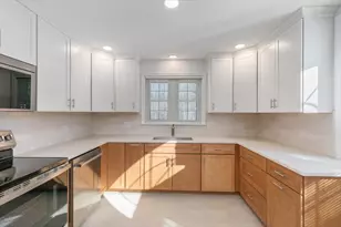 24 Oak Ridge Rd, Sandown, NH 03873 - Photo 6