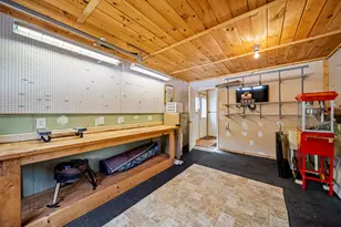 647 Cross Country Rd, Pembroke, NH 03275 - Photo 16