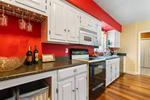 31 Lincoln Ave, Nashua, NH 03060 - Photo 12