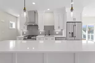 96 Shadow Lake Rd, Salem, NH 03079 - Photo 8