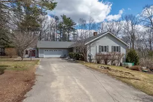 65 Bloody Brook Rd, Hampstead, NH 03841 - Photo 2