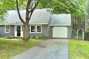 12 Laurel Cir, Wolfeboro, NH 03894 - Photo 2
