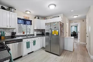 29 Sweatt St, Concord, NH 03303 - Photo 10