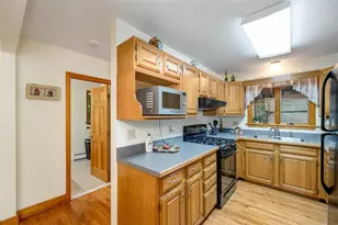 62 Spitzen St, Moultonborough, NH 03254 - Photo 4