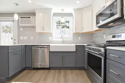 20 Olde Country Village Road, Londonderry, NH 03053 - Photo 2