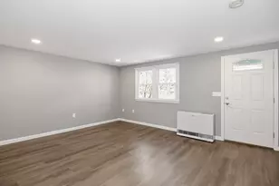 20 Olde Country Village Rd, Londonderry, NH 03053 - Photo 12