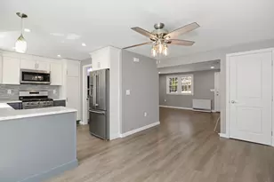 20 Olde Country Village Rd, Londonderry, NH 03053 - Photo 8