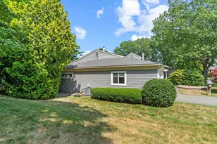 40 Walden Pond Dr, Nashua, NH 03064 - Photo 30