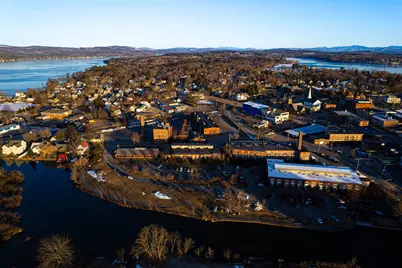 20 Baldwin Street, Laconia, NH 03246 - Photo 2