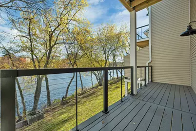 17 River Front Drive #3, Manchester, NH 03102 - Photo 2