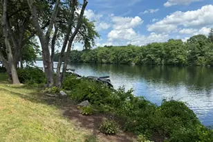 17 River Front Dr, Manchester, NH 03102 - Photo 8