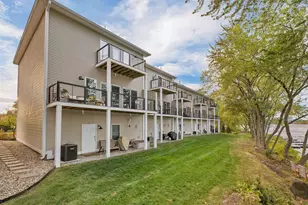 17 River Front Dr, Manchester, NH 03102 - Photo 8