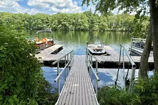 17 River Front Dr, Manchester, NH 03102 - Photo 1