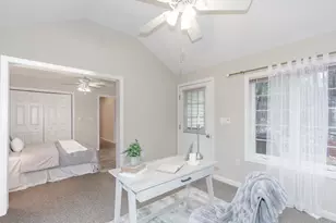 6 Lincoln Dr, Londonderry, NH 03053 - Photo 26