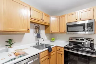 6 Lincoln Dr, Londonderry, NH 03053 - Photo 16