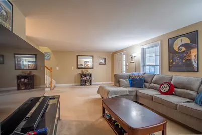 61 Marathon Way, Manchester, NH 03109 - Photo 14