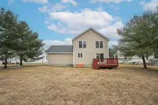 61 Marathon Way, Manchester, NH 03109 - Photo 2