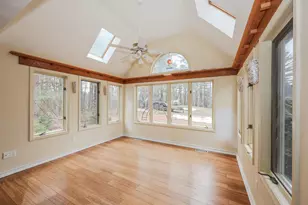 125 Pinecrest Rd, Litchfield, NH 03052 - Photo 16