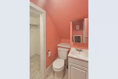 646 Maple Street, Manchester, NH 03104 - Photo 12
