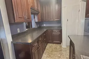 646 Maple St, Manchester, NH 03104 - Photo 6