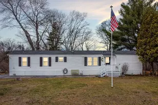 15 Winter St, Salem, NH 03079 - Photo 2