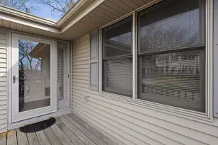 387 Harrison St, Manchester, NH 03104 - Photo 6