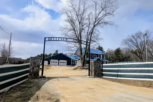 40 Dunbarton Center Rd, Bow, NH 03304 - Photo 1