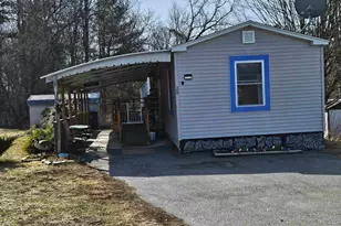 20 Fiske Pl, Claremont, NH 03743 - Photo 2