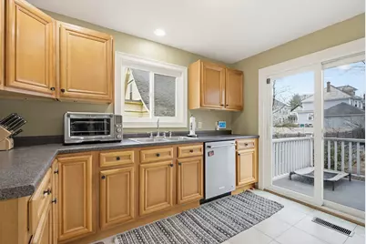 935 Union Street, Manchester, NH 03104 - Photo 14