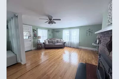 16 Jefferson Avenue, Lunenburg,  05904 - Photo 24
