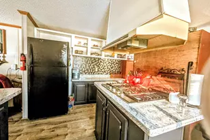 16 Harbourt Dr, Winchester, NH 03470 - Photo 8