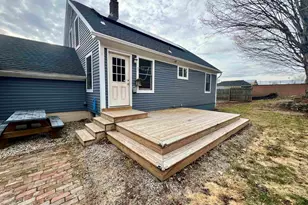 242 Elm St, Claremont, NH 03743 - Photo 4