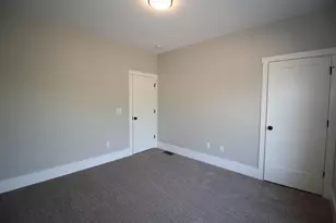 428 Dawn Ct, Pembroke, NH 03275 - Photo 32