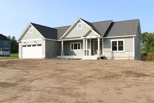 428 Dawn Ct, Pembroke, NH 03275 - Photo 2