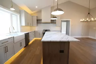 428 Dawn Ct, Pembroke, NH 03275 - Photo 14