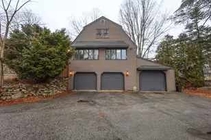 10 Martha Dr, Derry, NH 03038 - Photo 4