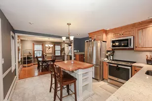 10 Martha Dr, Derry, NH 03038 - Photo 8