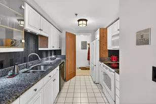 12 Mountain Laurels Dr, Nashua, NH 03062 - Photo 6