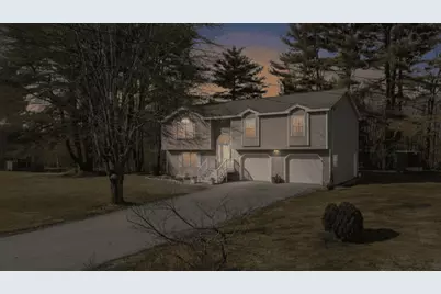 18 Essex Drive, Raymond, NH 03077 - Photo 4