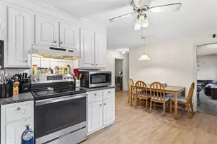 222 Biron St, Manchester, NH 03102 - Photo 10